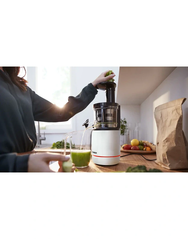 Bosch MESM500W VitaExtract lėtaeigė sulčiaspaudė, 150 W, 55 aps./min., 2 filtrai, balta / juoda