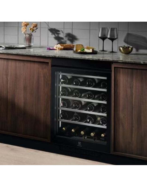 Vyno šaldytuvas Electrolux EWUS040B8B